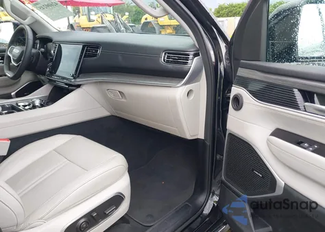 2023 Jeep Wagoneer L Series Ii 4X2 from USA, damaged, VIN 1C4SJRBP4PS562826